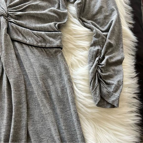 Bcbgmaxazria Dress Size Small Gray Knit Midi Long Sleeve Piping Trim Front Twist - Picture 6 of 11
